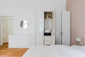 1 quarto, ferros/tábuas de passar roupa, Wi-Fi, roupa de cama