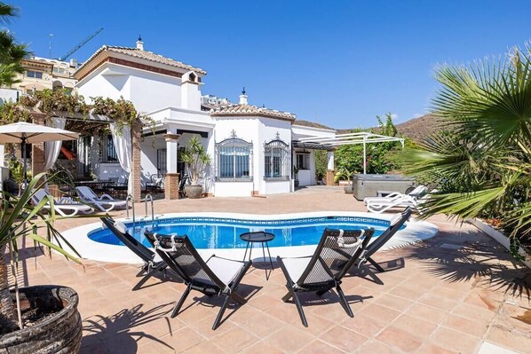 Pool - Luxurious villa in Tamango Hill (Torrox)