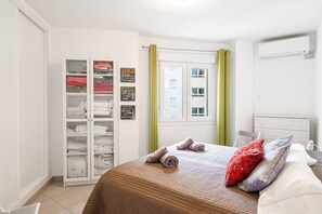 1 bedroom, iron/ironing board, WiFi, bed sheets - Albaida, 1 bedroom with balcony (Nerja)