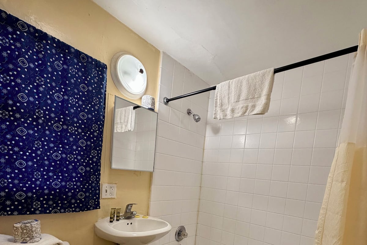 Dutxa, tovalloles, sabó i xampú