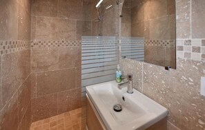 Shower - Lovely home in Monteux with WiFi (Monteux)