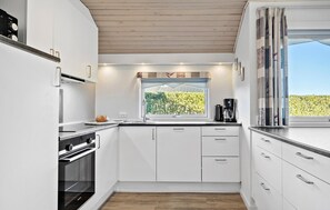 Réfrigérateur, four, plaque de cuisson, lave-vaisselle