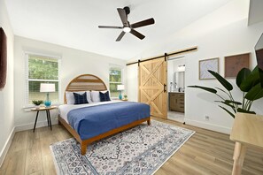 3 bedrooms, desk, iron/ironing board, free WiFi