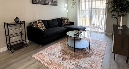 DT Dallas LUXE Staycation 1Bd1Ba