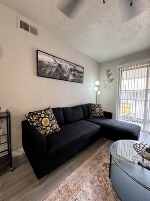 TV - DT Dallas LUXE Staycation 1Bd1Ba (Dallas)