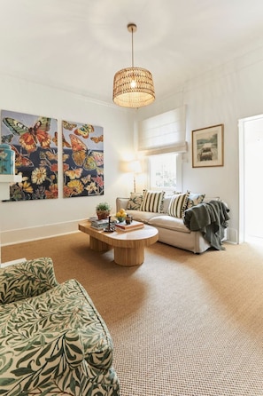 TV, fireplace, books, stereo