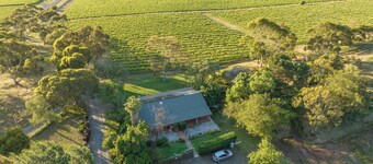 บลิคอินสตาล ฮอลิเดย์ รีทรีต