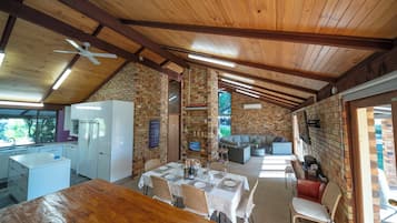Family Villa, Vineyard View | Living area