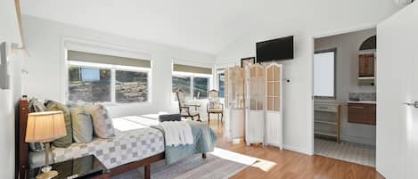 4 bedrooms, iron/ironing board, travel crib, WiFi