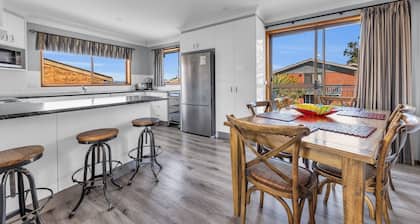 Harbour Lights - 3 bedroom