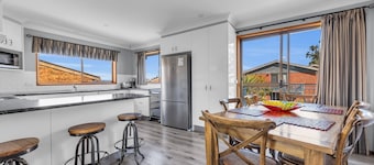 Harbour Lights - 3 bedroom