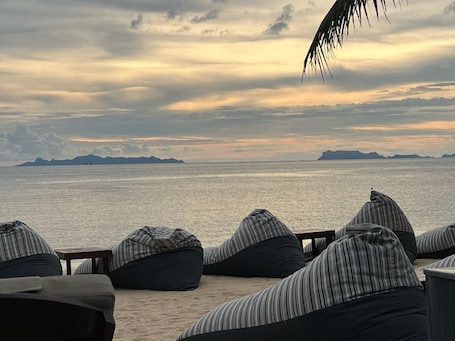 Property grounds. Koh Samui 5-Star InterContinental Resort Luxury Villa