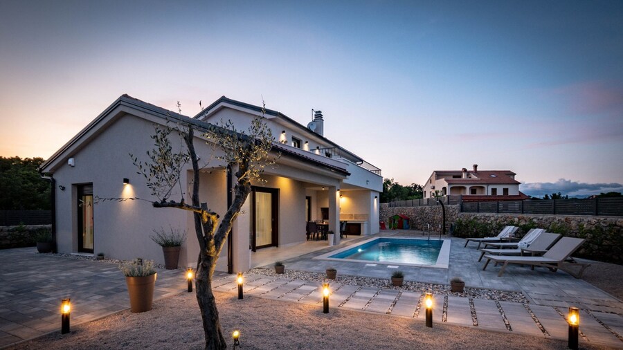 Holiday House Jewel With Private Pool