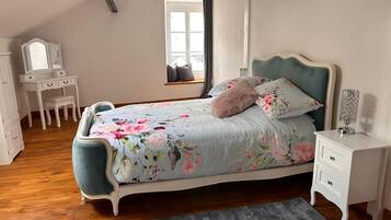 2 Schlafzimmer, Bügeleisen/Bügelbrett, WLAN, Bettwäsche