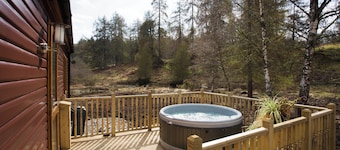 Bluebell Lodge - Sleeps 4, Loch & Woodland