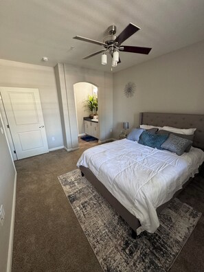 Room - The Perfect Stay in Sacramento: 2-Bed Retreat (Sacramento)