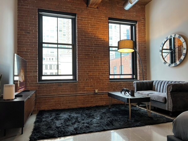 Interior - Luxe Industrial Loft in the Heart of City near NYC (Jersey City)