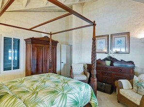 6 bedrooms, iron/ironing board, WiFi, bed sheets