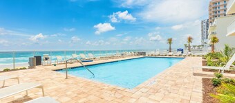 A Wave From It All Oceanfront Pool