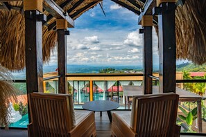 Suite Standard, 1 grand lit, balcon, vue montagne | Vue de la chambre