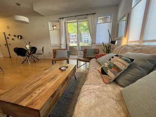 Hammock Hideaway- Close to Trails, Restaurants & Downtown