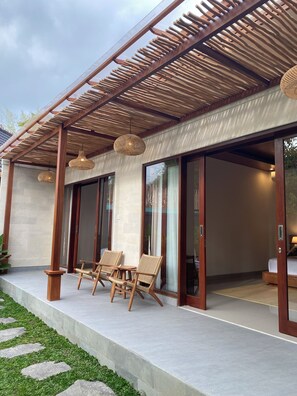 Familievilla, 2 soverom, terrasse, bassengutsikt | Terrasse/patio