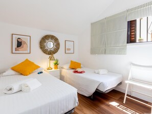 3 bedrooms, iron/ironing board, Internet, bed sheets - 327 PARQUE SANTIAGO II, sea view, 2 bedroom, 2 bathroom, wifi (Playa de las Américas)