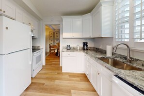 Fridge, microwave, dishwasher, coffee/tea maker