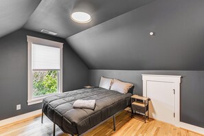 1 chambre, bureau, Wi-Fi, draps fournis