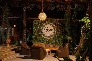 Property grounds - The Oya (Ahangama)
