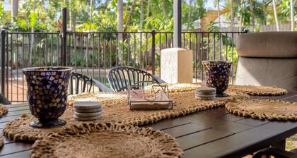 3-Bed Family Home with Pool & BBQ by the Beach