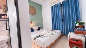 Minibar, in-room safe, individually decorated, desk - The Center Point (Siem Reap)