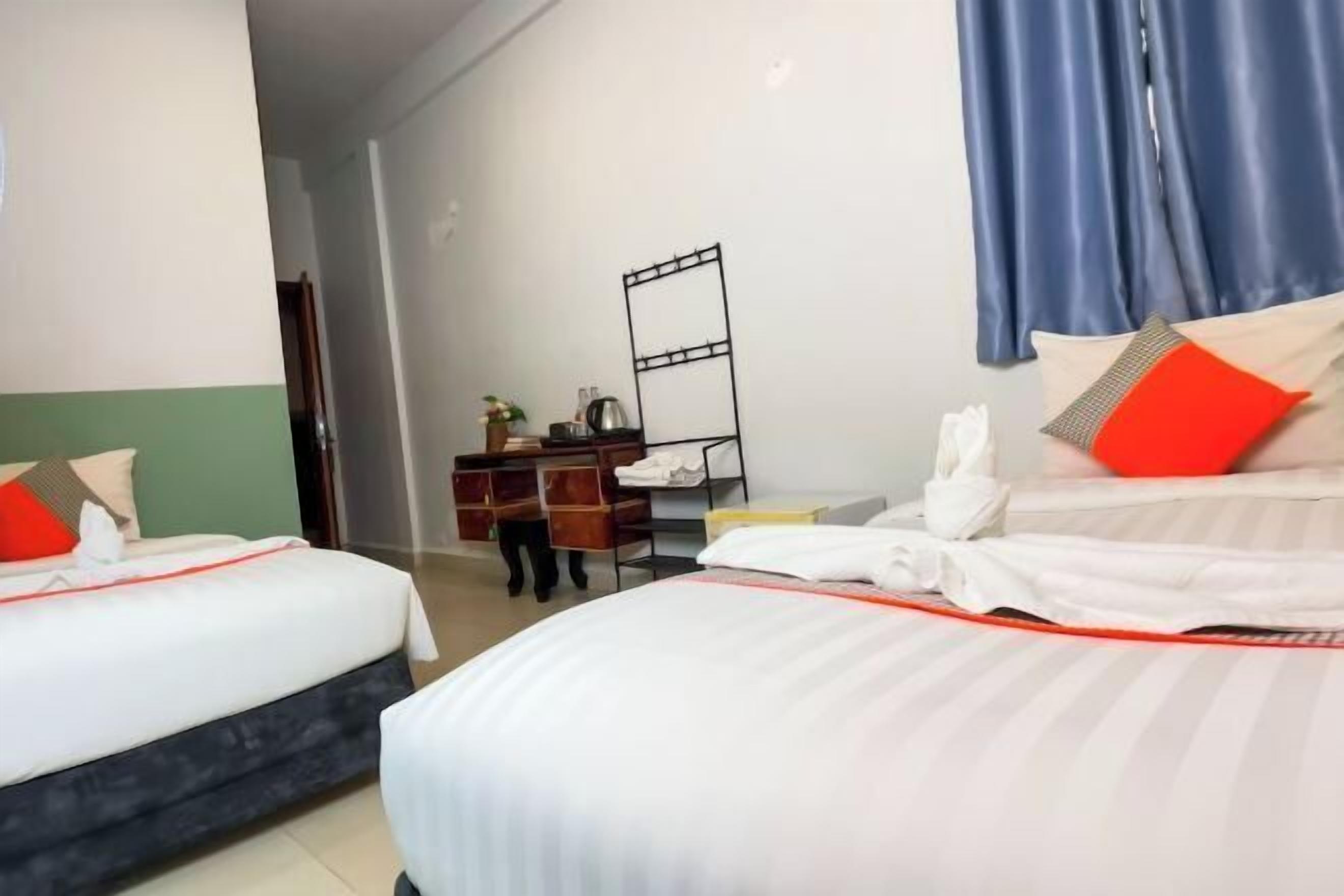 Minibar, in-room safe, individually decorated, desk