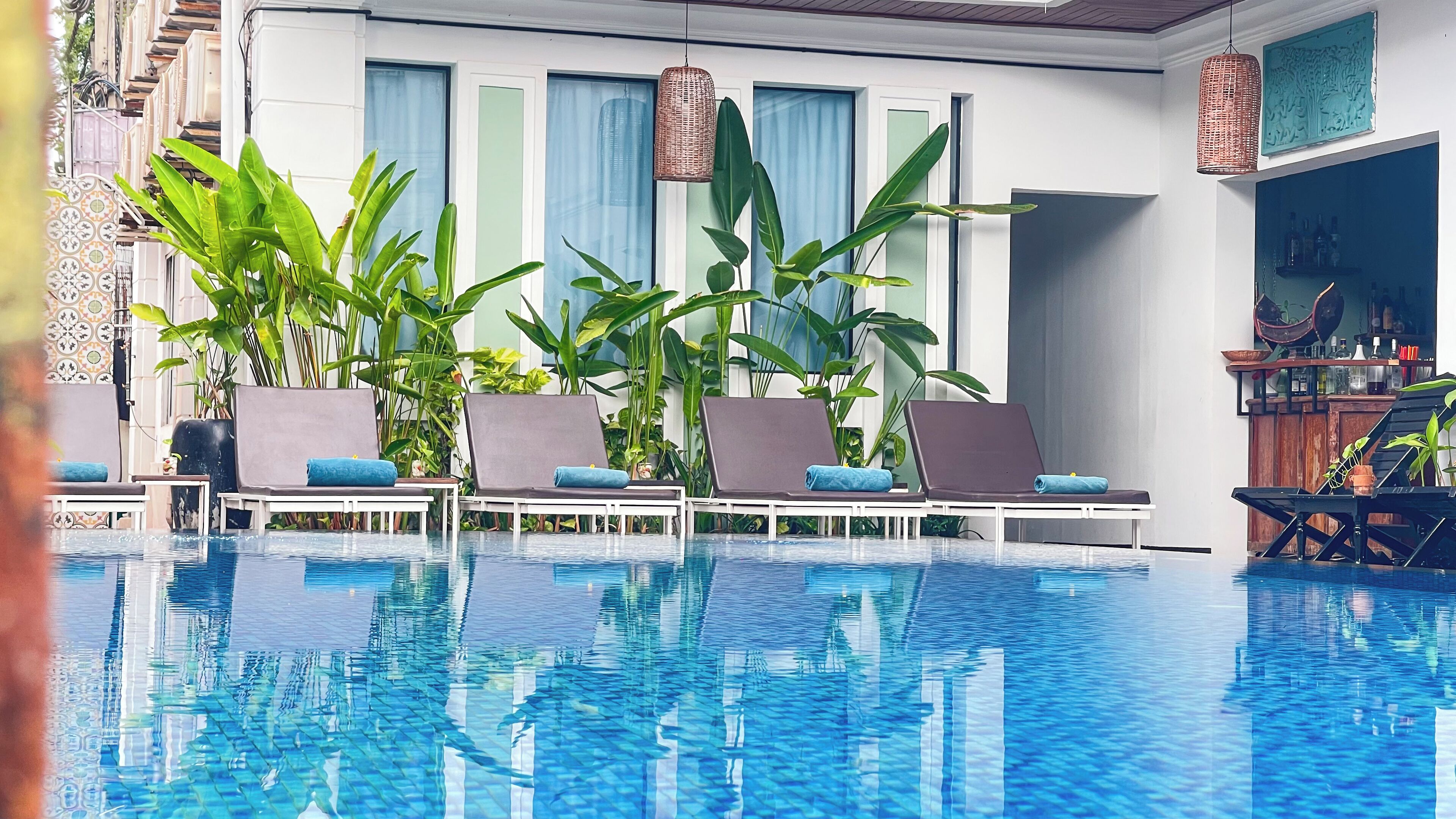 Outdoor pool, open 9:00 AM to 9:00 PM, free pool cabanas, pool umbrellas