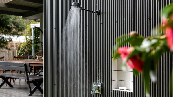 Property grounds - Sunny Escape on Branson (Rosebud)