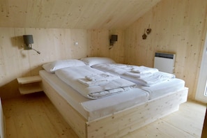 2 habitaciones, cuna de viaje y wifi gratis