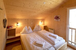 4 quartos, berço de viagem, Wi-Fi de cortesia