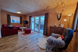 TV, fireplace, DVD player