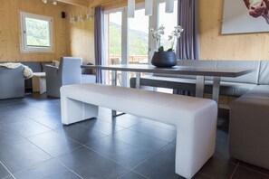 TV, fireplace - Majestic chalet with sauna (Sankt Georgen ob Murau - Sankt Lorenzen ob Murau)