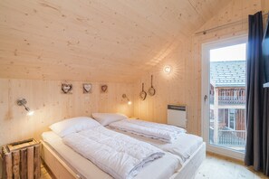 4 Schlafzimmer, Reisekinderbett, kostenloses WLAN