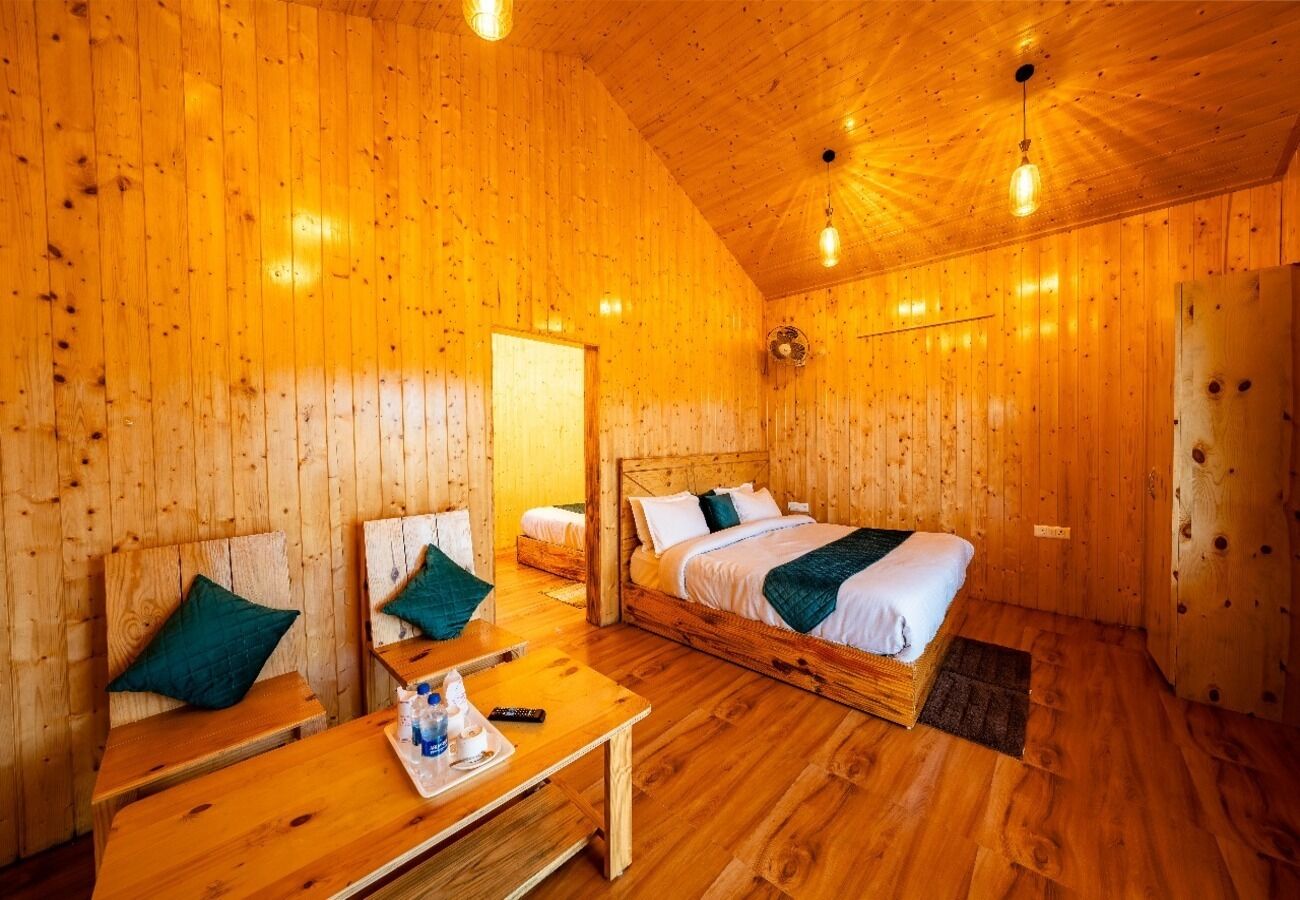 Familierom, balkong, fjellutsikt | Wi-fi (inkludert)