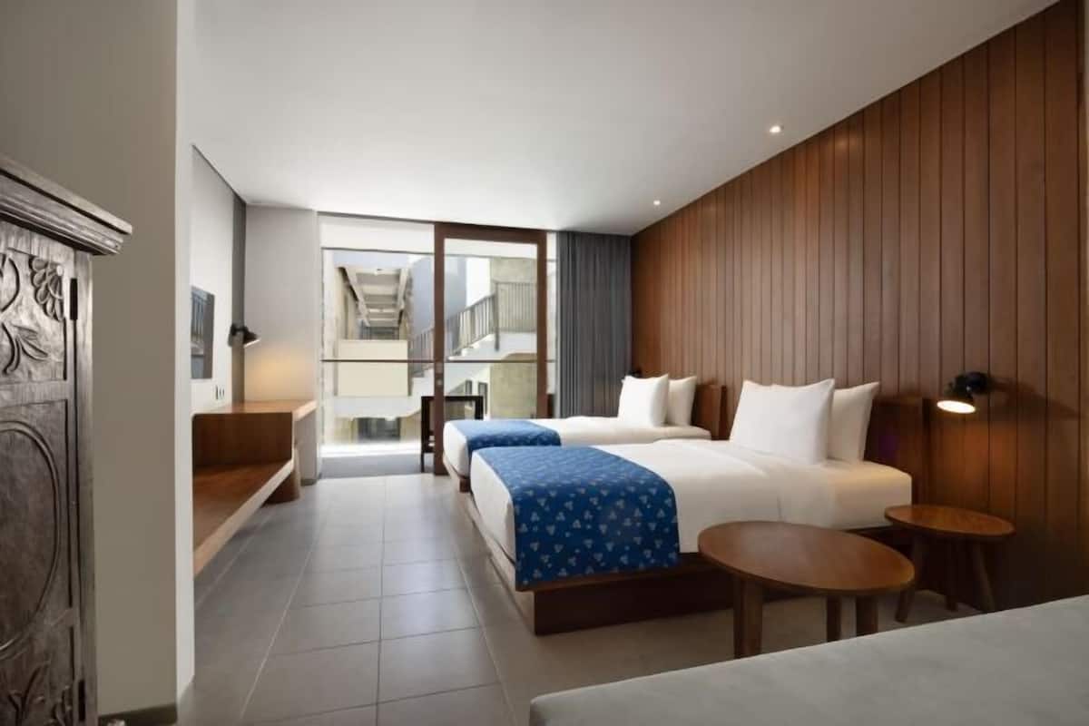 In-room safe, desk, blackout drapes, WiFi (free)