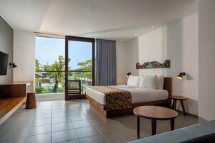 In-room safe, desk, blackout curtains, free WiFi