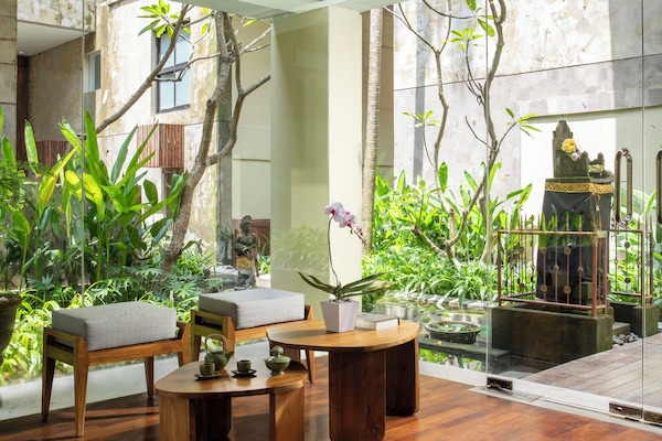 2 salas de tratamiento, masajes