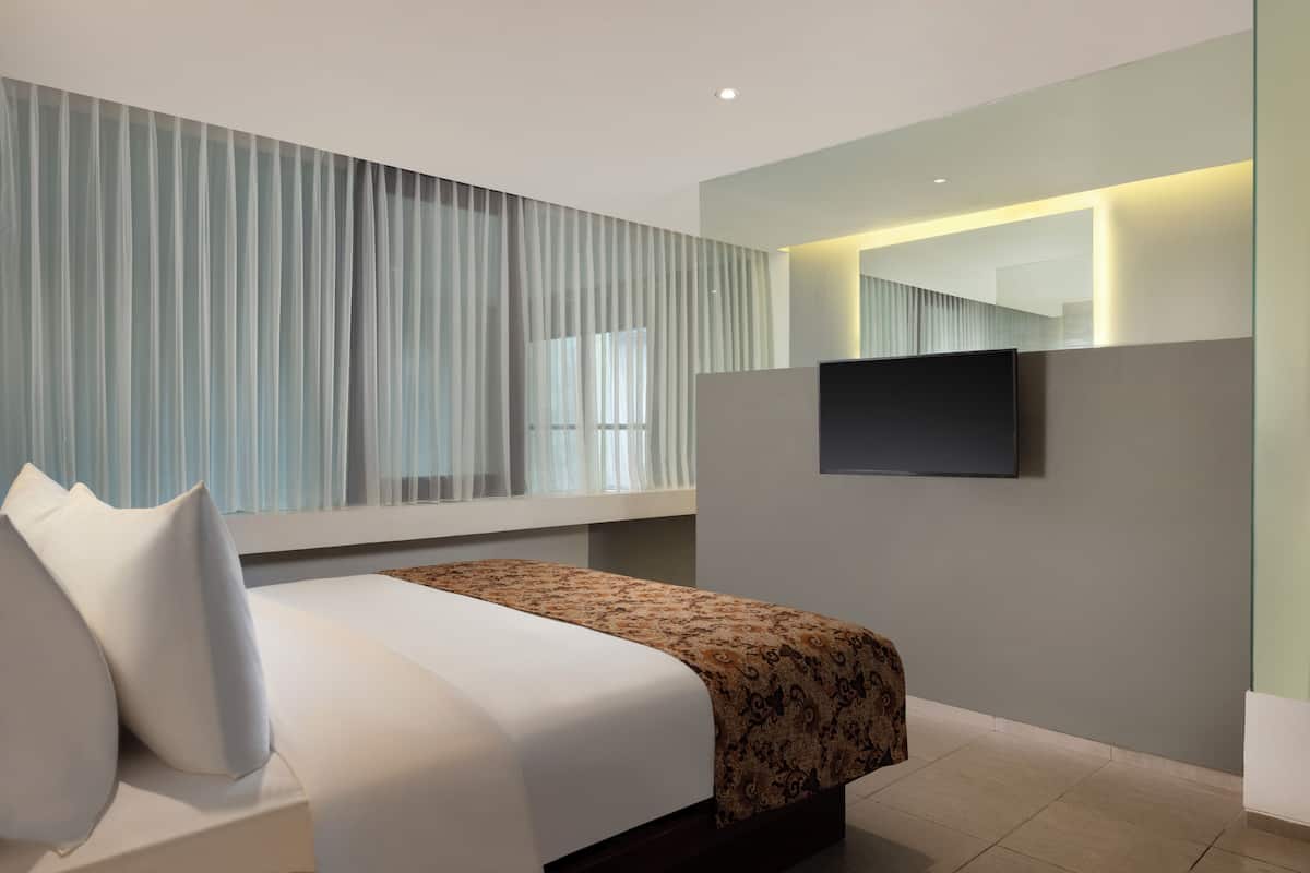1 bedroom, in-room safe, desk, blackout drapes