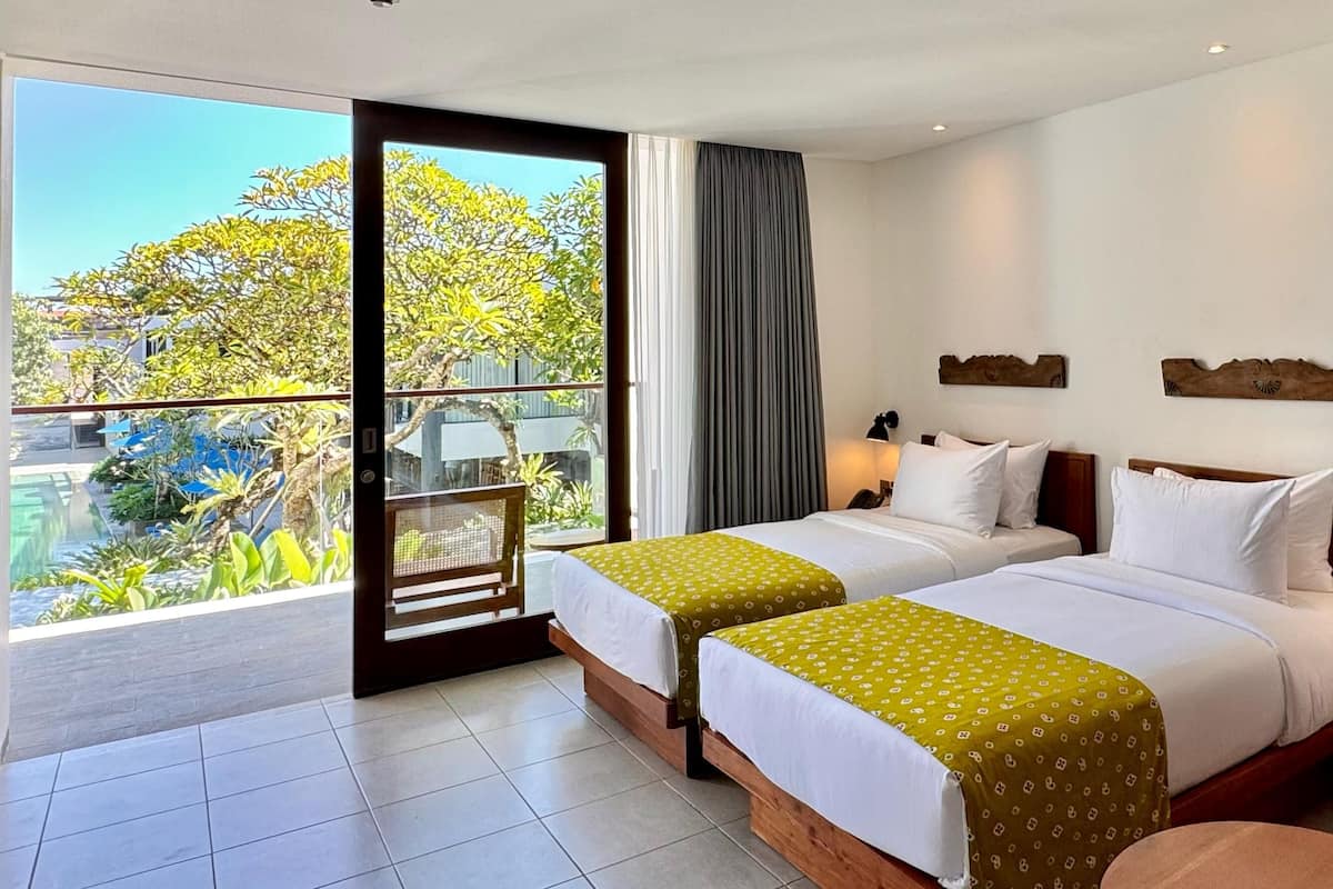Studio Room Twin Pool View | 1 bedroom, in-room safe, desk, blackout drapes