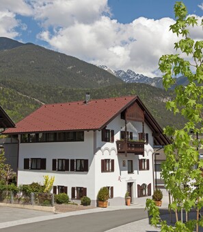 Exterior - Cozy vacation apartment and perfect base in the heart of Tyrol (Inzing)