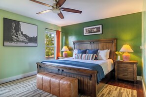 5 bedrooms, iron/ironing board, travel cot, free WiFi - Pickleball, Pool, Arcade, Poker Table, Basketball, Bocce, & Golf | Fairway Oasis (Scottsdale)