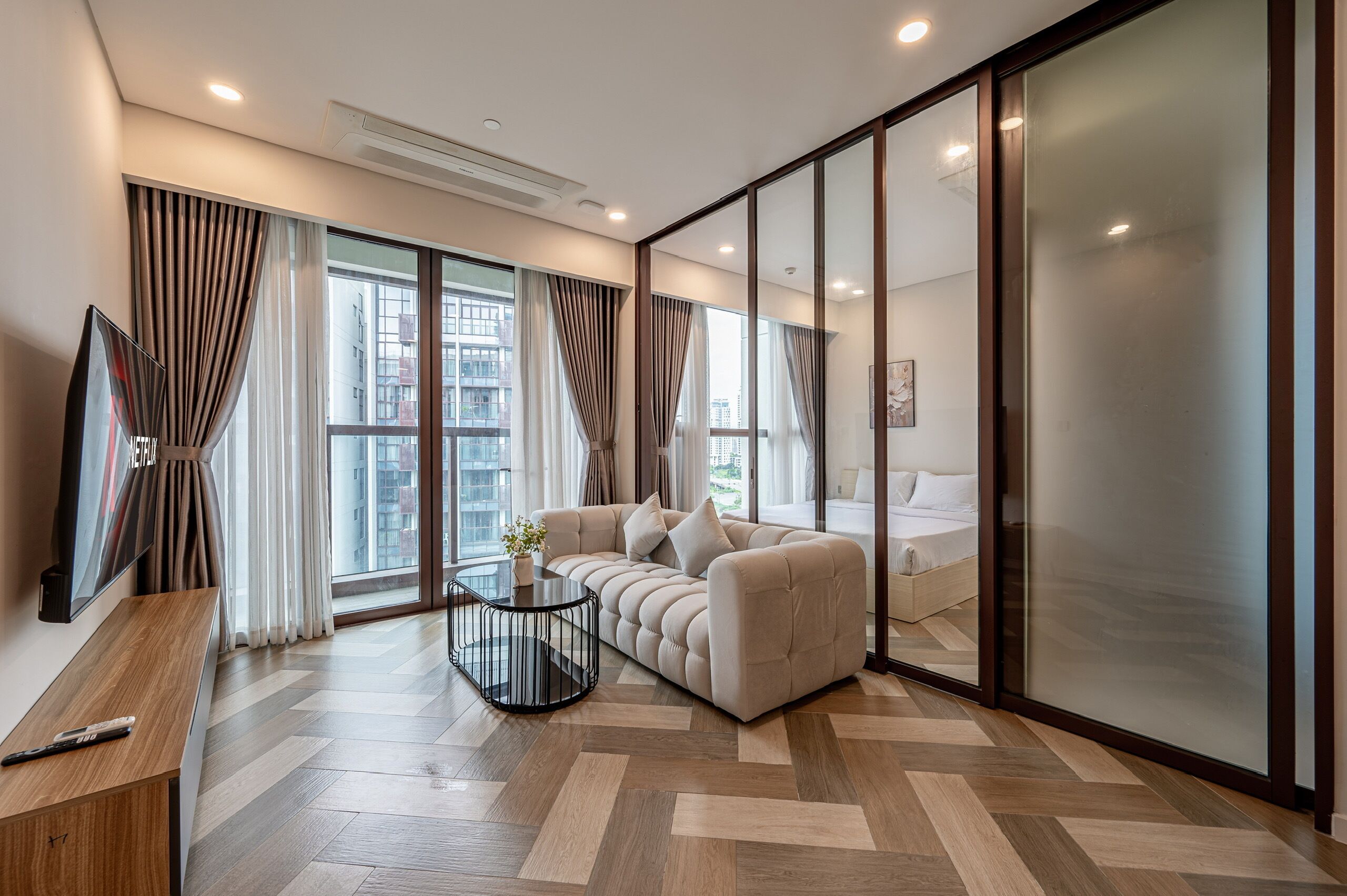 Grand Suite, 1 Bedroom, Club lounge access, Harbour View | Egyptian cotton sheets, premium bedding, down duvets