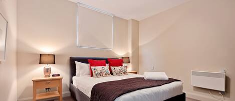 2 slaapkamers, een strijkplank/strijkijzer, gratis wifi, beddengoed